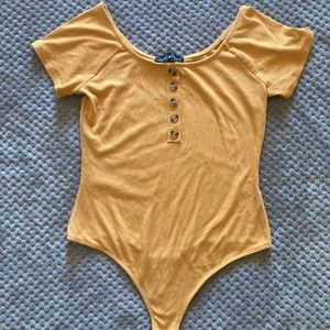 🤑Mustard yellow off the shoulder bodysuit top